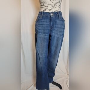 Levis 529 Curvy Straight Leg Jeans